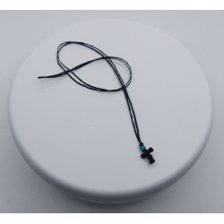 Modlitební lanko z křížkem na krk