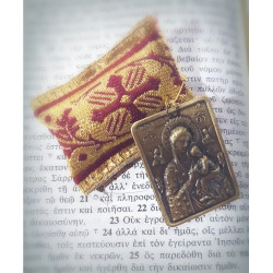 Ochranný Přívěsek s Kovovou Ikonkou Panny Marie