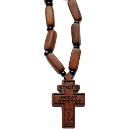 Východní Dřevěný Kříž s Korálky na Krk E